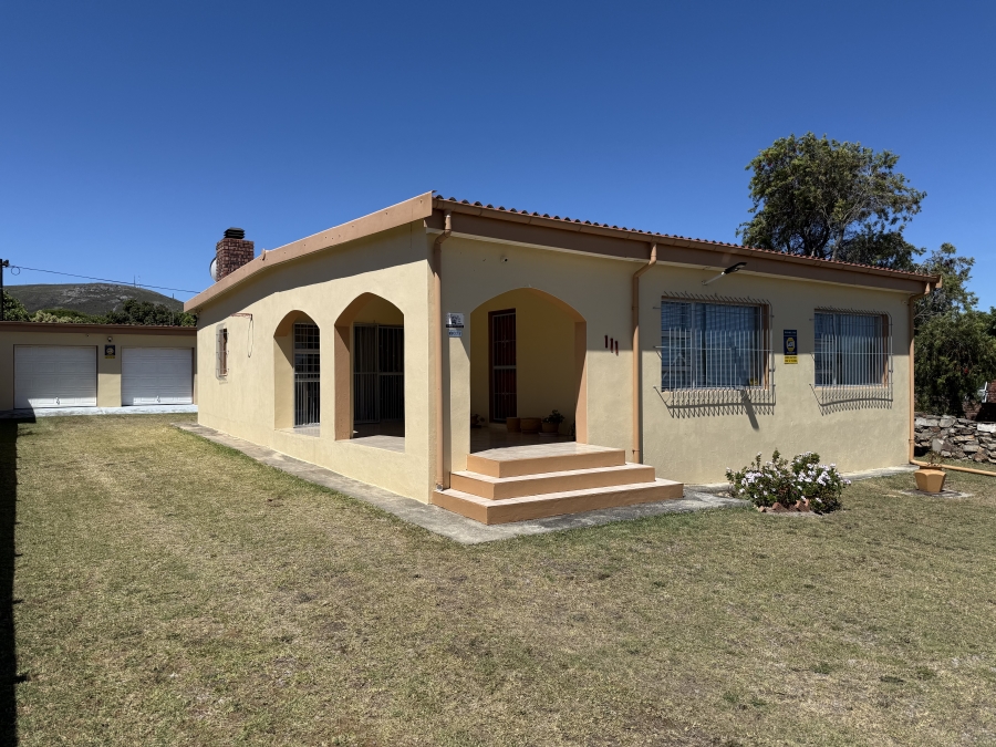 3 Bedroom Property for Sale in Sandbaai Western Cape